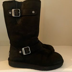 UGG BOOTS NEVER WORN SIZE 6